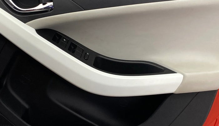 2024 Tata NEXON CREATIVE AMT DUAL TONE 1.2 PETROL, Petrol, Automatic, 19,537 km, Driver Side Door Panels Control