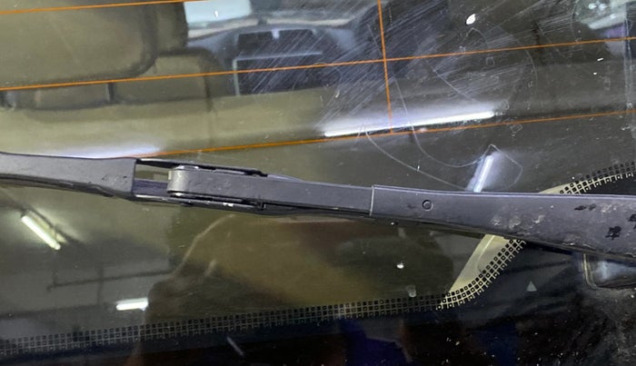 2018 Mahindra TUV300 T6 PLUS, Diesel, Manual, 57,016 km, Rear Wiper