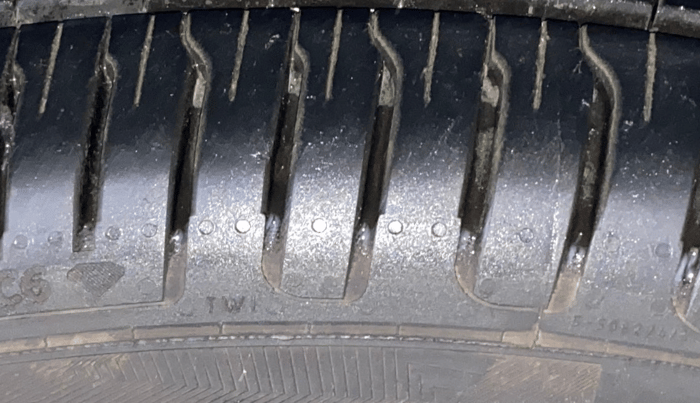 2020 Maruti Vitara Brezza ZXI AT SHVS, Petrol, Automatic, 72,389 km, Right Front Tyre Tread
