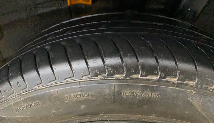 2025 Hyundai EXTER SX 1.2 MT Knight Edition Hy-CNG Duo, CNG, Manual, 4,273 km, Left Rear Tyre Tread