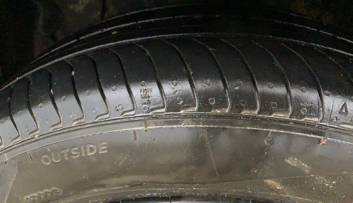 2025 Hyundai EXTER SX 1.2 MT Knight Edition Hy-CNG Duo, CNG, Manual, 4,273 km, Left Front Tyre Tread