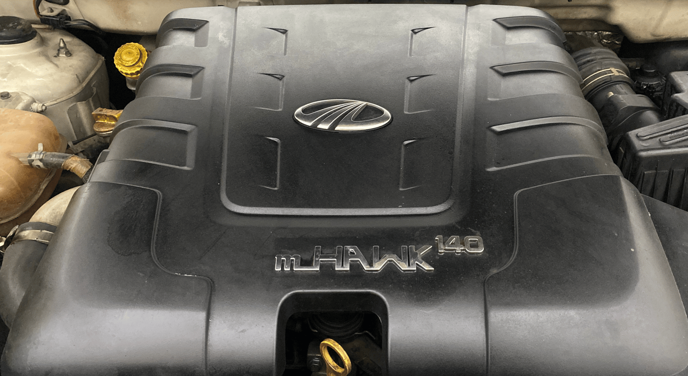 2017 Mahindra XUV500 W6 AT 1.99, Diesel, Automatic, 65,013 km, Engine View