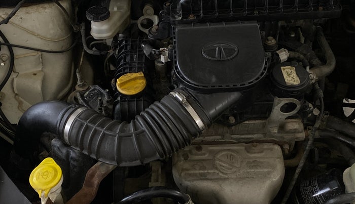 2018 Tata Tiago XT PETROL, Petrol, Manual, 32,574 km, Engine View - Right