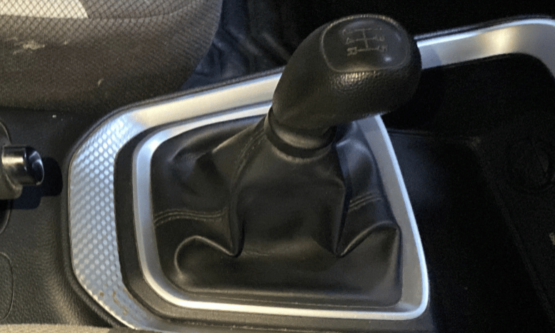 2021 KIA SONET HTK 1.2, Petrol, Manual, 17,176 km, Gear Lever