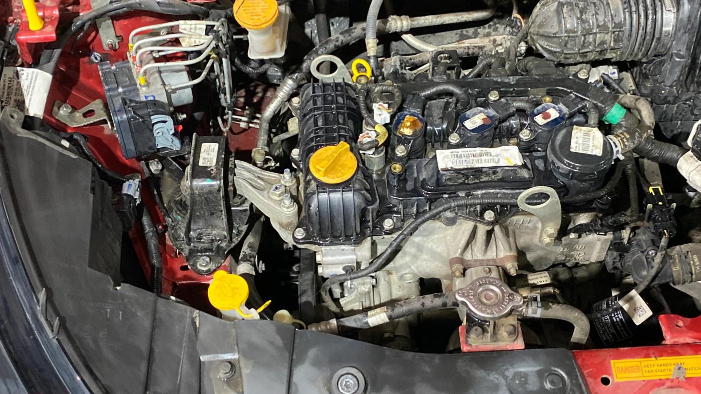 2022 Tata ALTROZ XM PLUS PETROL, Petrol, Manual, 26,300 km, Engine View - Right
