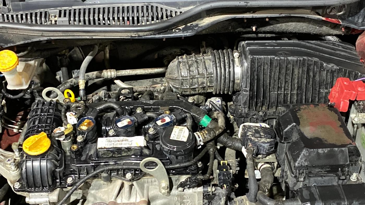 2022 Tata ALTROZ XM PLUS PETROL, Petrol, Manual, 26,300 km, Engine View