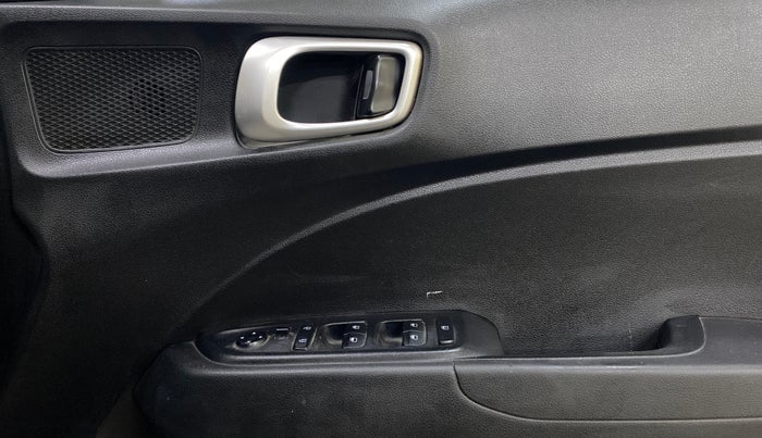 2019 Hyundai VENUE S 1.0 TURBO MT, Petrol, Manual, 90,419 km, Driver Side Door Panels Control