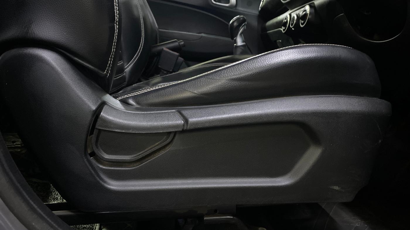 2019 Hyundai VENUE S 1.0 TURBO MT, Petrol, Manual, 90,419 km, Driver Side Adjustment Panel
