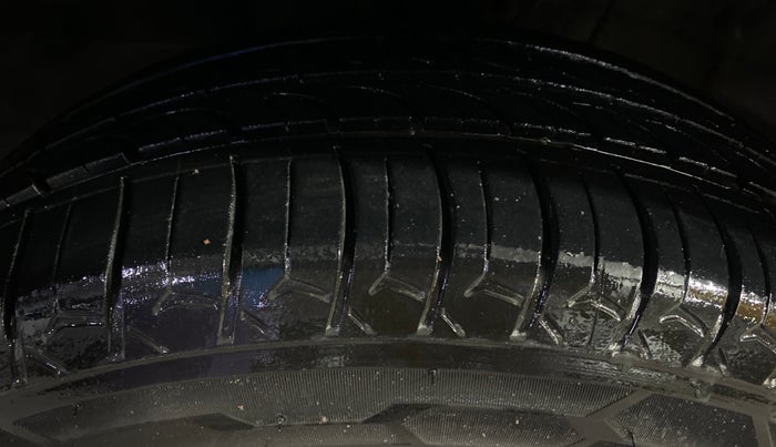 2019 Hyundai VENUE S 1.0 TURBO MT, Petrol, Manual, 90,419 km, Left Front Tyre Tread