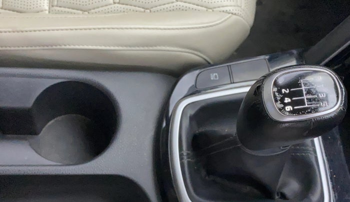 2019 KIA SELTOS HTX 1.5 PETROL, Petrol, Manual, 97,587 km, Gear Lever