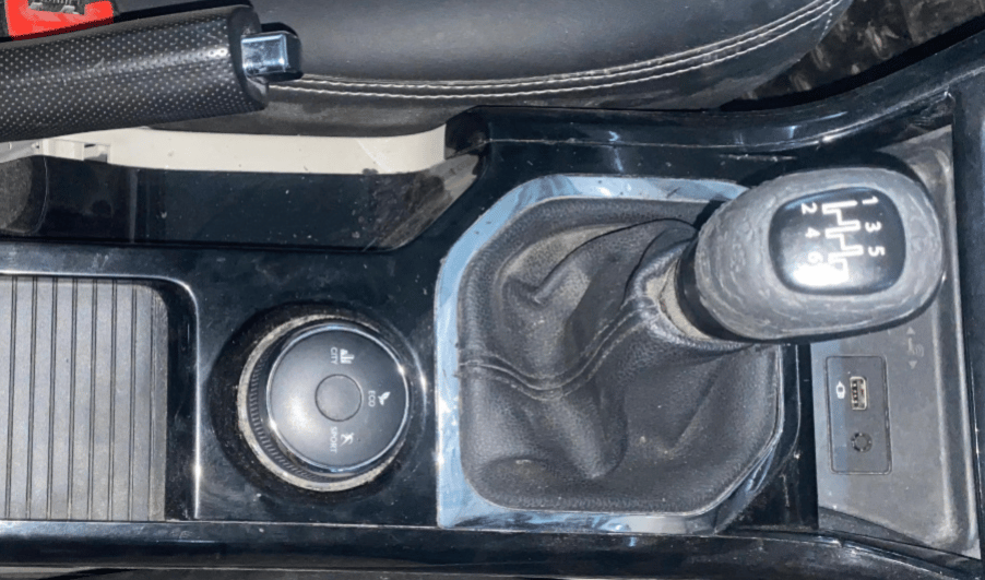 2022 Tata NEXON XZ PLUS PETROL, Petrol, Manual, 45,586 km, Gear Lever