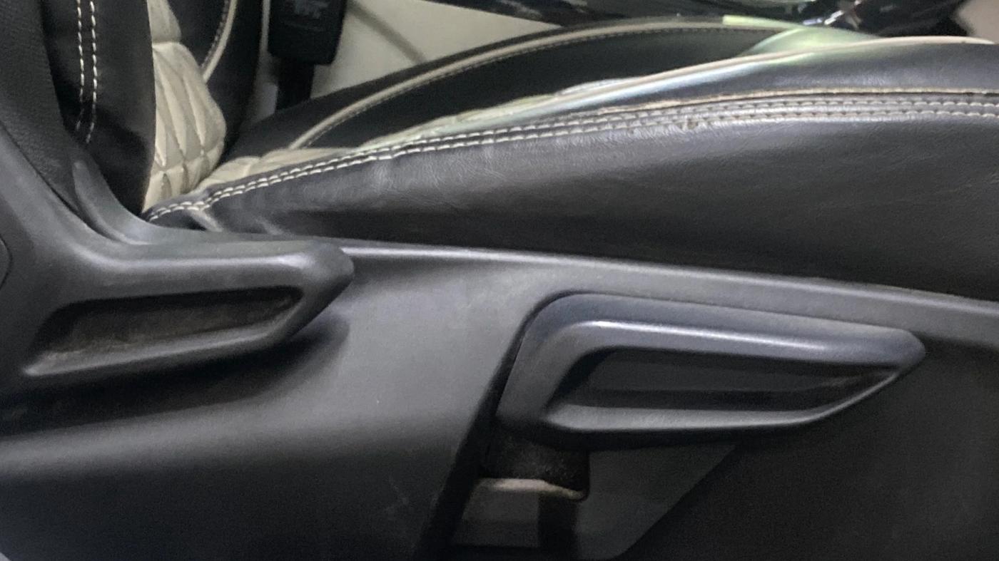 2022 Tata NEXON XZ PLUS PETROL, Petrol, Manual, 45,586 km, Driver Side Adjustment Panel