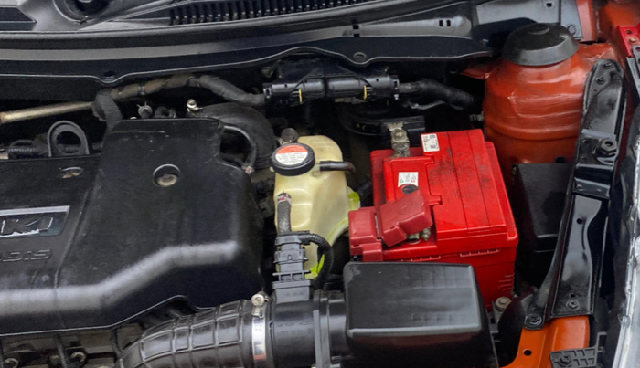 2017 Maruti Swift VDI, Diesel, Manual, 1,07,604 km, Engine View - Left