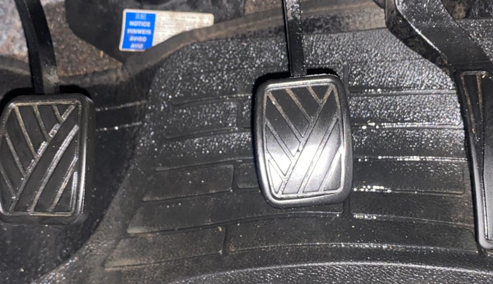 2017 Maruti Swift VDI, Diesel, Manual, 1,07,604 km, Pedals