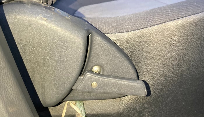 2017 Maruti Alto 800 LXI, Petrol, Manual, 37,368 km, Driver Side Adjustment Panel