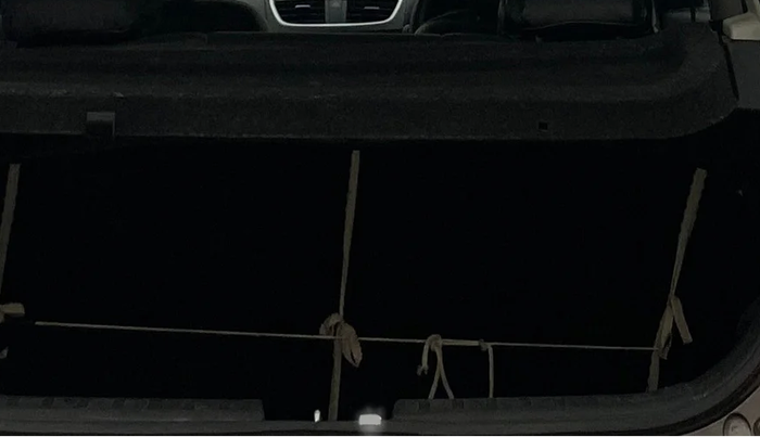 2013 Maruti Swift VXI, Petrol, Manual, 1,15,028 km, Boot Inside