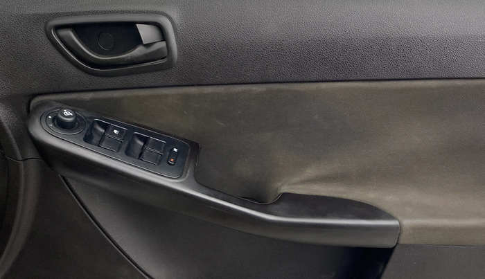 2015 Tata Zest XMS PETROL, Petrol, Manual, 70,846 km, Driver Side Door Panels Control