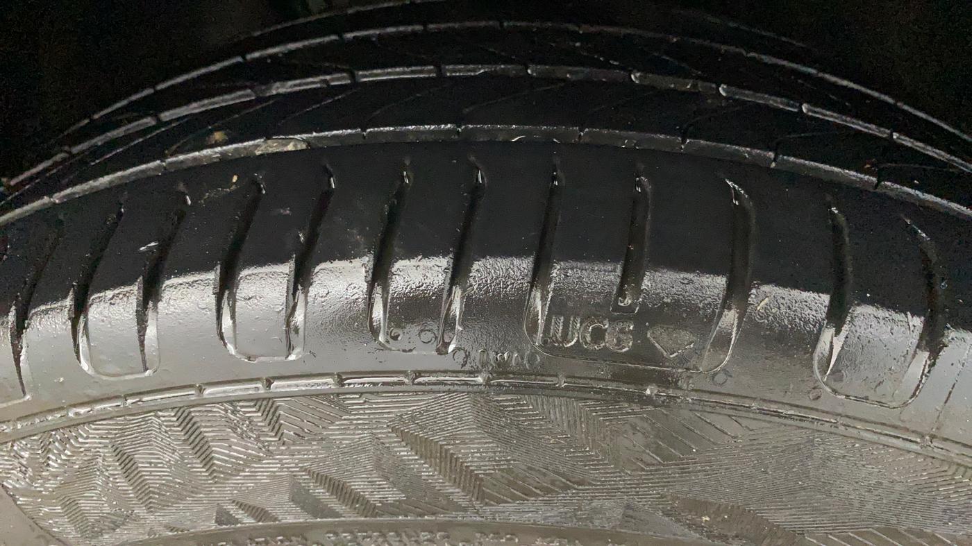 2022 Volkswagen TAIGUN HIGHLINE 1.0 TSI MT, Petrol, Manual, 97,139 km, Right Front Tyre Tread