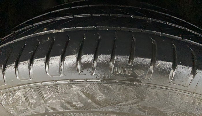 2022 Volkswagen TAIGUN HIGHLINE 1.0 TSI MT, Petrol, Manual, 97,139 km, Right Front Tyre Tread