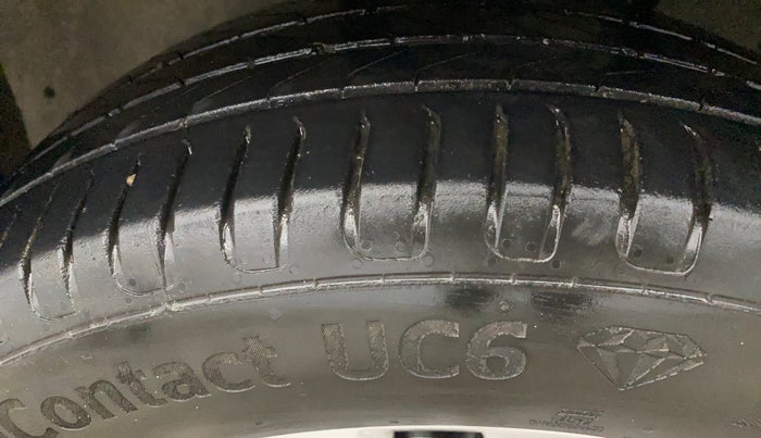 2022 Volkswagen TAIGUN HIGHLINE 1.0 TSI MT, Petrol, Manual, 97,139 km, Left Front Tyre Tread