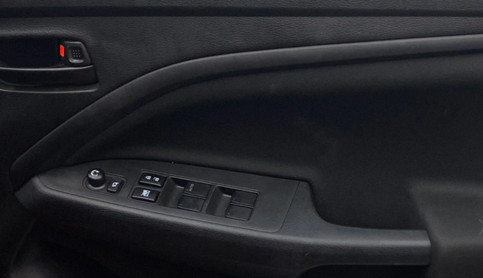 2023 Maruti BREZZA VXI AT SMART HYBRID, Petrol, Automatic, 5,425 km, Driver Side Door Panels Control