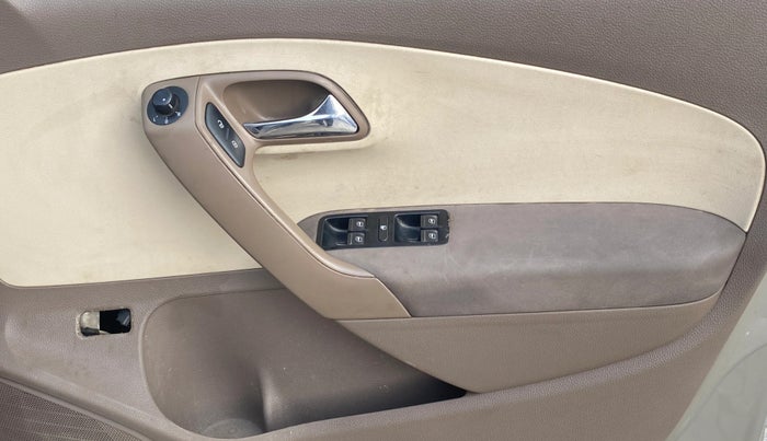 2012 Skoda Rapid ELEGANCE 1.6 MPI AT, Petrol, Automatic, 38,001 km, Driver Side Door Panels Control