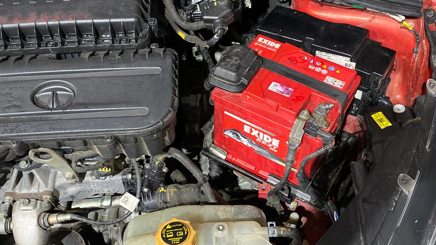2020 Tata Tiago XZA PLUS PETROL, Petrol, Automatic, 18,579 km, Engine View - Left
