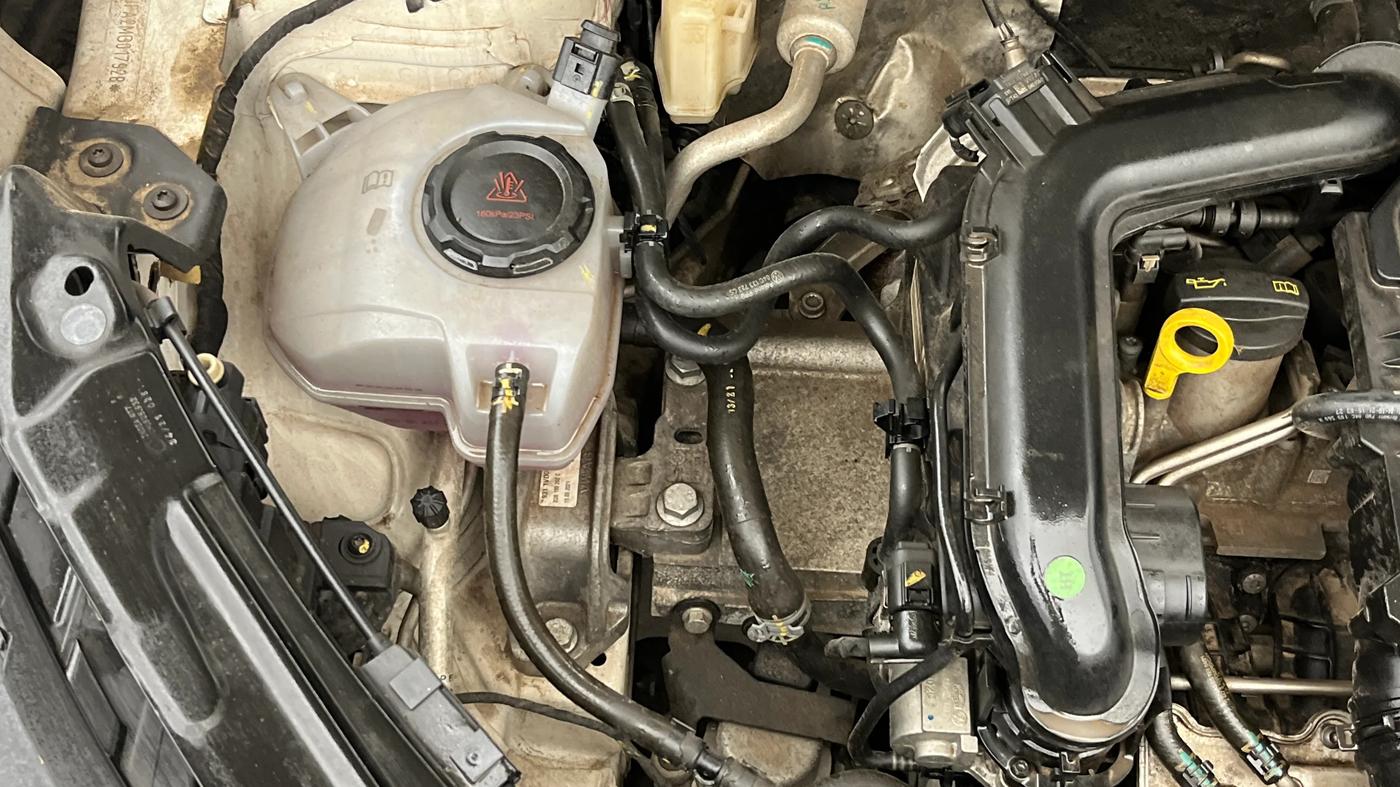 2021 Skoda KUSHAQ STYLE 1.0L TSI AT, Petrol, Automatic, 24,676 km, Engine View - Right