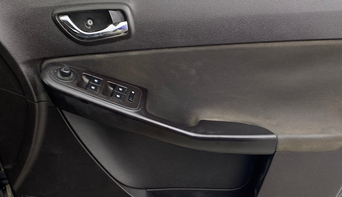 2015 Tata Bolt XT QUADRAJET, Diesel, Manual, 1,16,007 km, Driver Side Door Panels Control