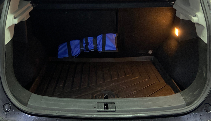 2023 MG ASTOR SHARP 1.5 CVT, Petrol, Automatic, 17,581 km, Boot Inside