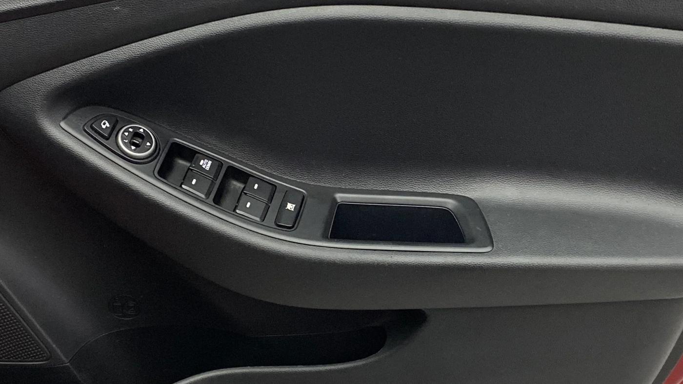 2019 Hyundai Elite i20 SPORTZ PLUS 1.2 DUAL TONE, Petrol, Manual, 54,458 km, Driver Side Door Panels Control