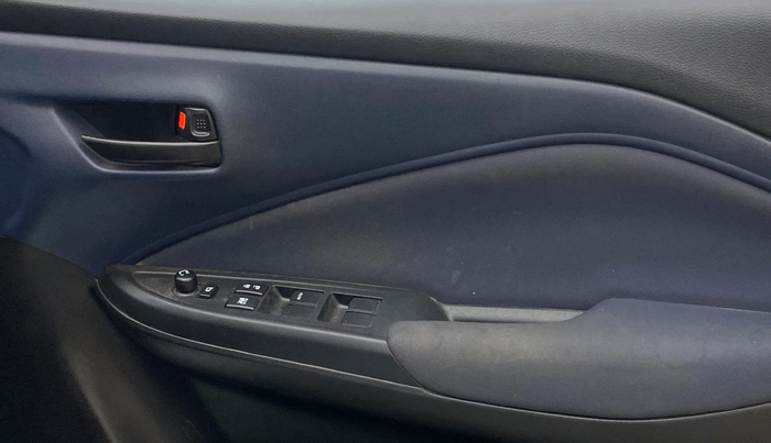 2023 Maruti Baleno DELTA PETROL 1.2, Petrol, Manual, 81,368 km, Driver Side Door Panels Control