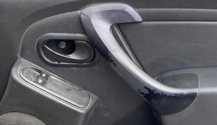 2015 Renault Duster 85 PS RXE DIESEL, Diesel, Manual, 97,125 km, Driver Side Door Panels Control