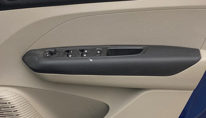 2021 Renault TRIBER RXZ AMT, Petrol, Automatic, 40,160 km, Driver Side Door Panels Control