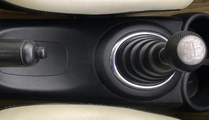 2016 Honda Amaze 1.2L I-VTEC SX, Petrol, Manual, 60,130 km, Gear Lever