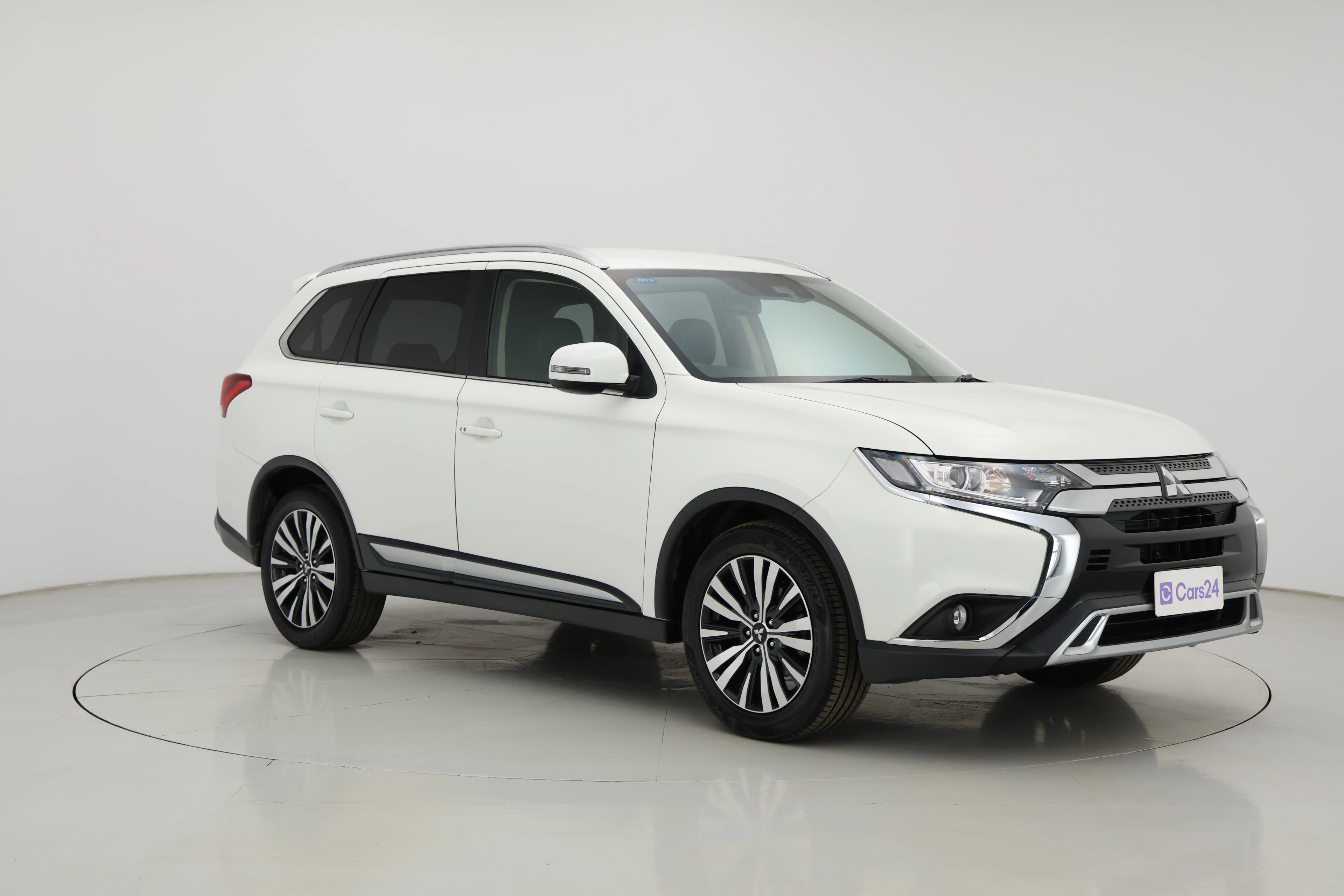 Mitsubishi Outlander image