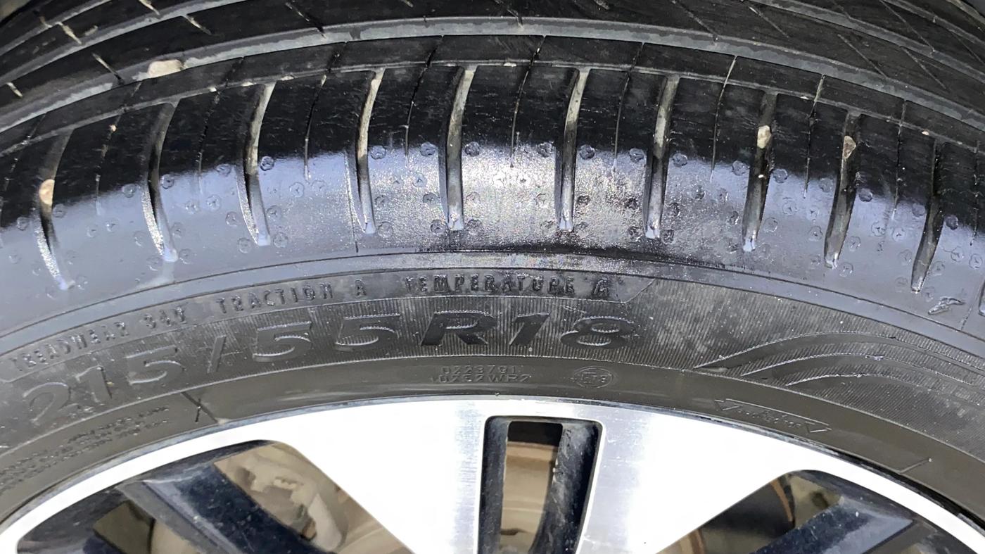 2022 MG HECTOR SHARP 1.5 PETROL CVT, Petrol, Automatic, 33,533 km, Right Rear Tyre Tread