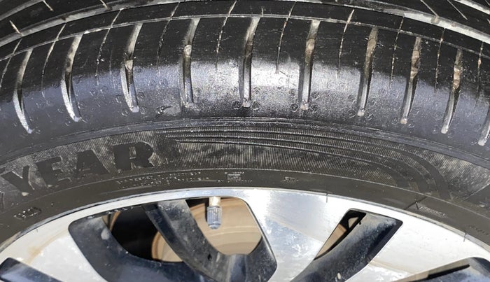 2022 MG HECTOR SHARP 1.5 PETROL CVT, Petrol, Automatic, 33,533 km, Left Rear Tyre Tread