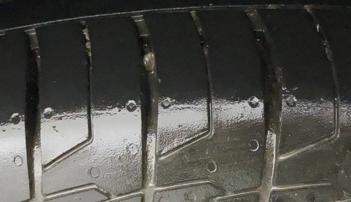 2016 Hyundai Creta SX PLUS AT 1.6 PETROL, Petrol, Automatic, 86,100 km, Left Rear Tyre Tread