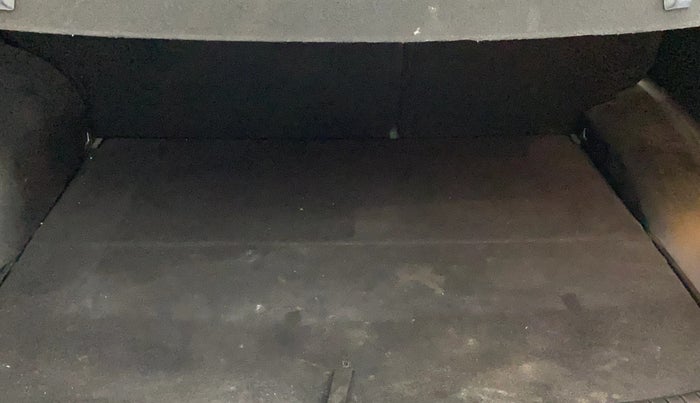 2016 Hyundai Creta SX PLUS AT 1.6 PETROL, Petrol, Automatic, 86,100 km, Boot Inside