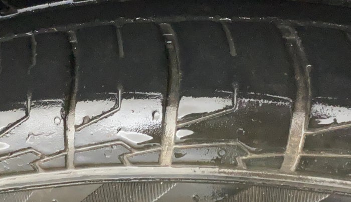 2016 Hyundai Creta SX PLUS AT 1.6 PETROL, Petrol, Automatic, 86,100 km, Right Front Tyre Tread