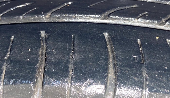 2018 Hyundai Grand i10 SPORTZ 1.2 KAPPA VTVT, Petrol, Manual, 65,362 km, Left Front Tyre Tread