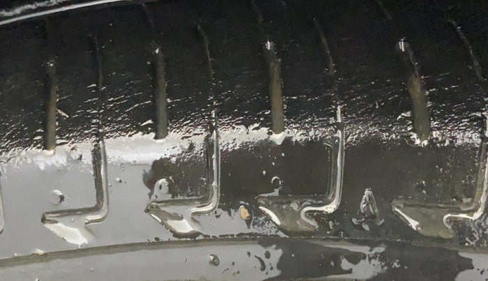 2019 Maruti IGNIS DELTA 1.2 AMT, Petrol, Automatic, 21,596 km, Left Front Tyre Tread