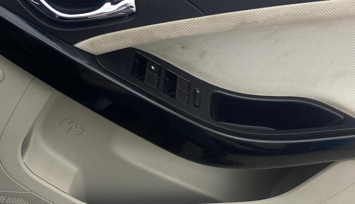 2021 Tata NEXON XZA PLUS SUNROOF PETROL, Petrol, Automatic, 38,288 km, Driver Side Door Panels Control