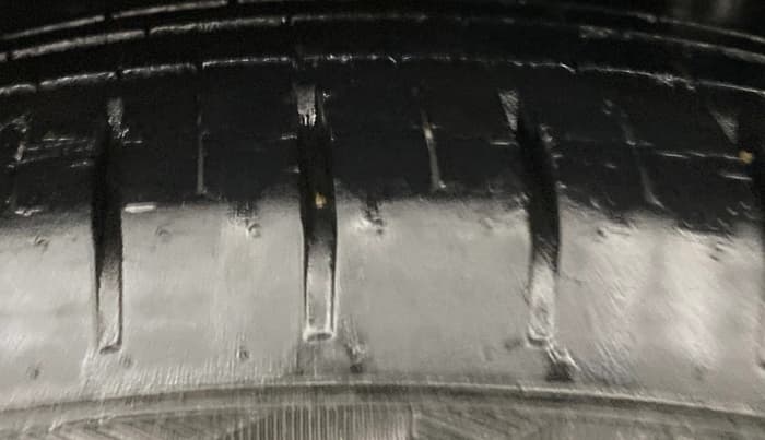 2015 Maruti Baleno ALPHA PETROL 1.2, Petrol, Manual, 36,873 km, Left Rear Tyre Tread