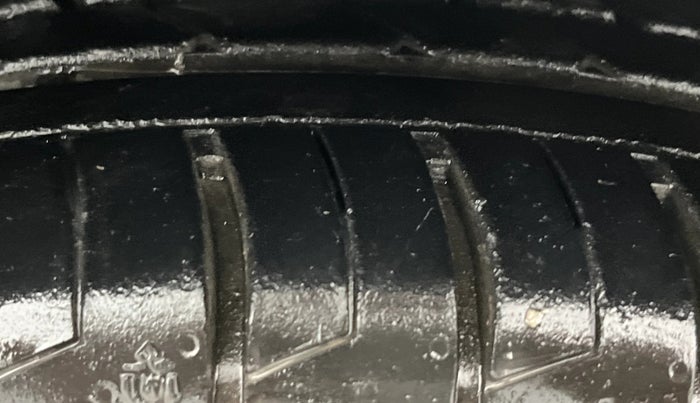 2019 Hyundai Verna 1.6 VTVT SX + AT, Petrol, Automatic, 81,131 km, Right Front Tyre Tread