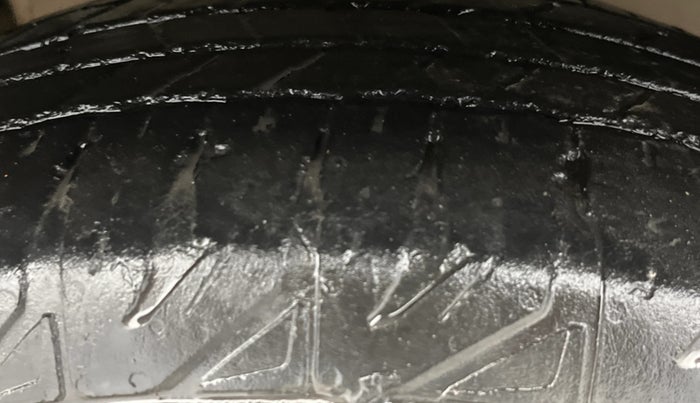 2023 Mahindra BOLERO NEO N 8, Diesel, Manual, 47,685 km, Left Front Tyre Tread