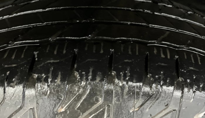 2023 Mahindra BOLERO NEO N 8, Diesel, Manual, 47,685 km, Left Rear Tyre Tread