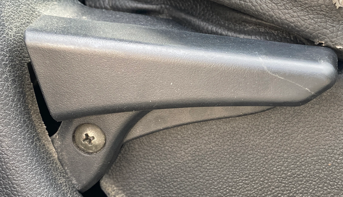 2017 Tata Tiago XT PETROL, Petrol, Manual, 27,057 km, Driver Side Adjustment Panel