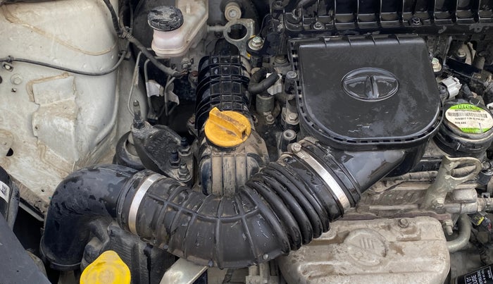 2017 Tata Tiago XT PETROL, Petrol, Manual, 27,057 km, Engine View - Right